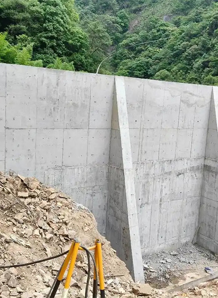 朔州右玉县重力式挡土墙
